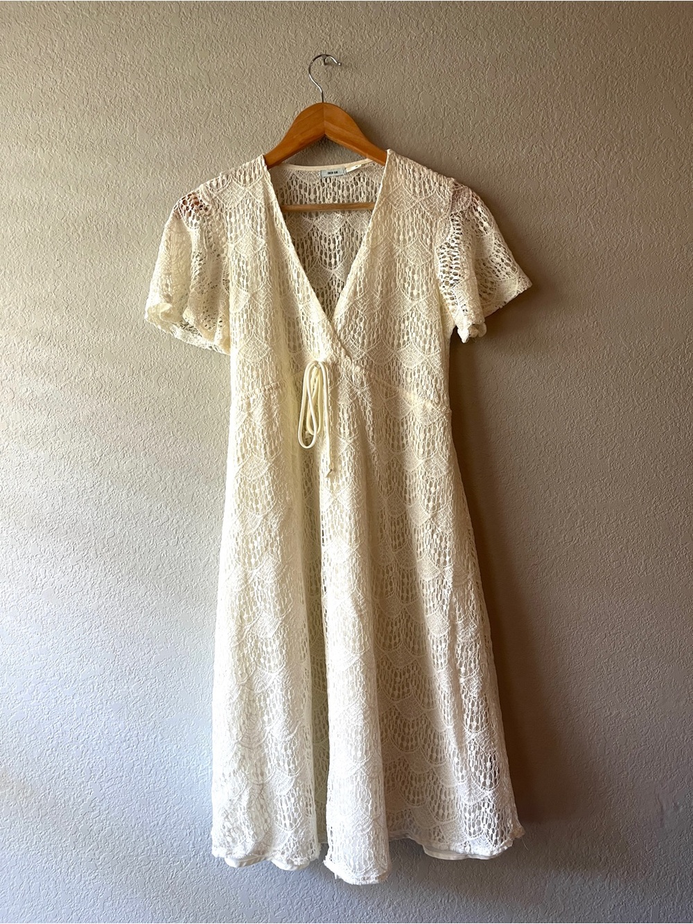 Kimchi Blue Romantic Boho Cream Crochet V-Neck Midi Dress with Tie
